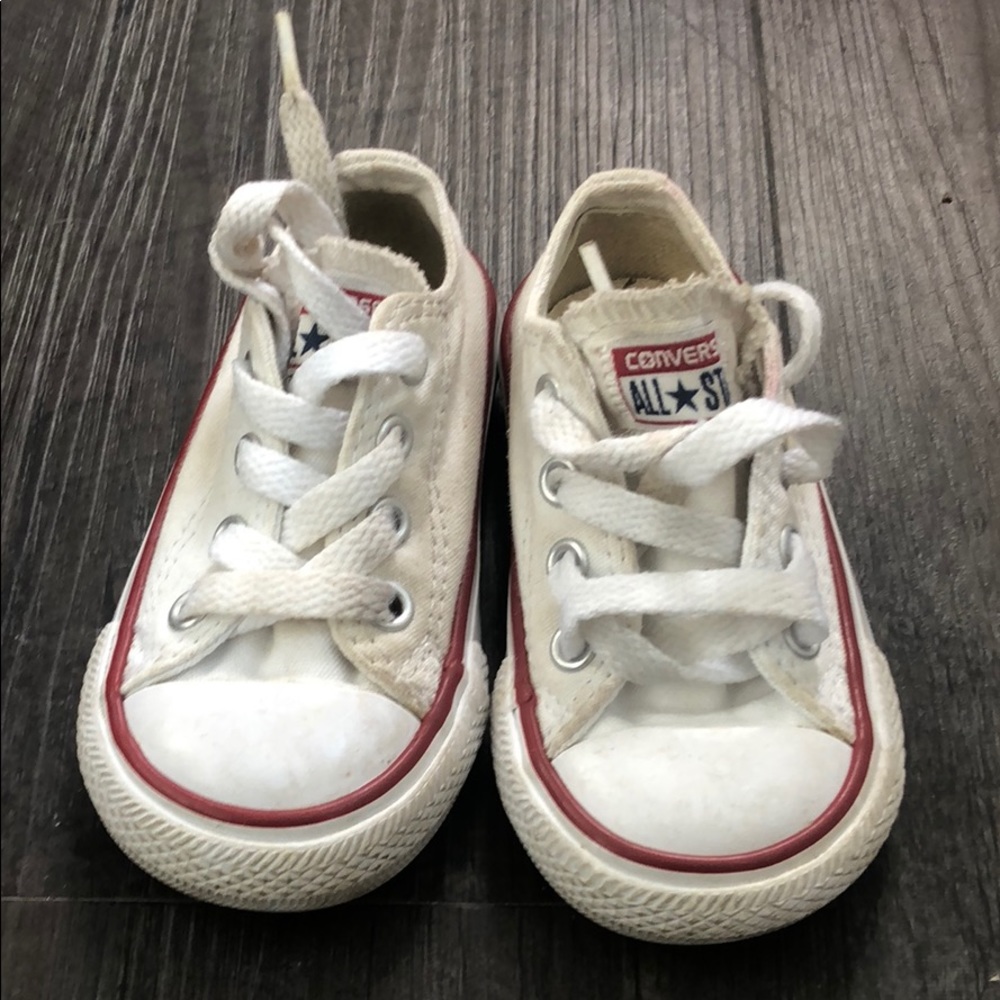 White baby converse